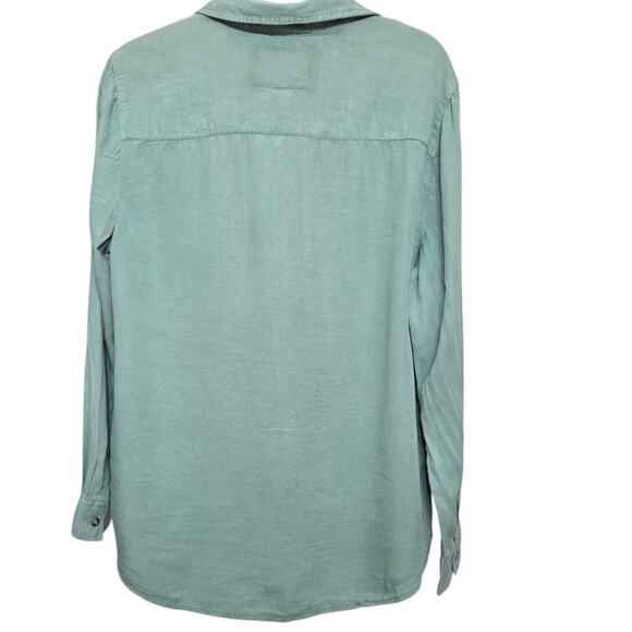 Lola River Barry V-Neck Button Front Shirt Blouse NWT LR1027 Chambray Feel sz L - Picture 2 of 9